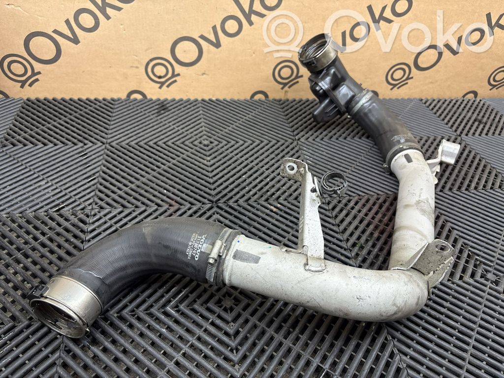 Volvo XC90 Furtun/conductă intercooler 