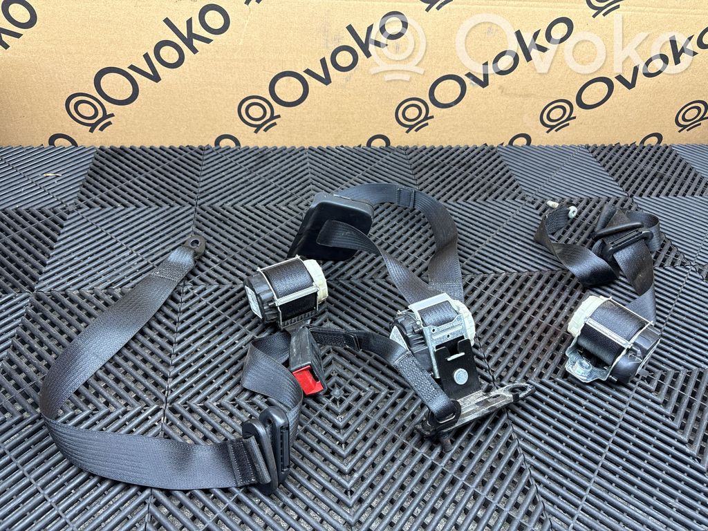 Ram 1500 DT Cinturón trasero 