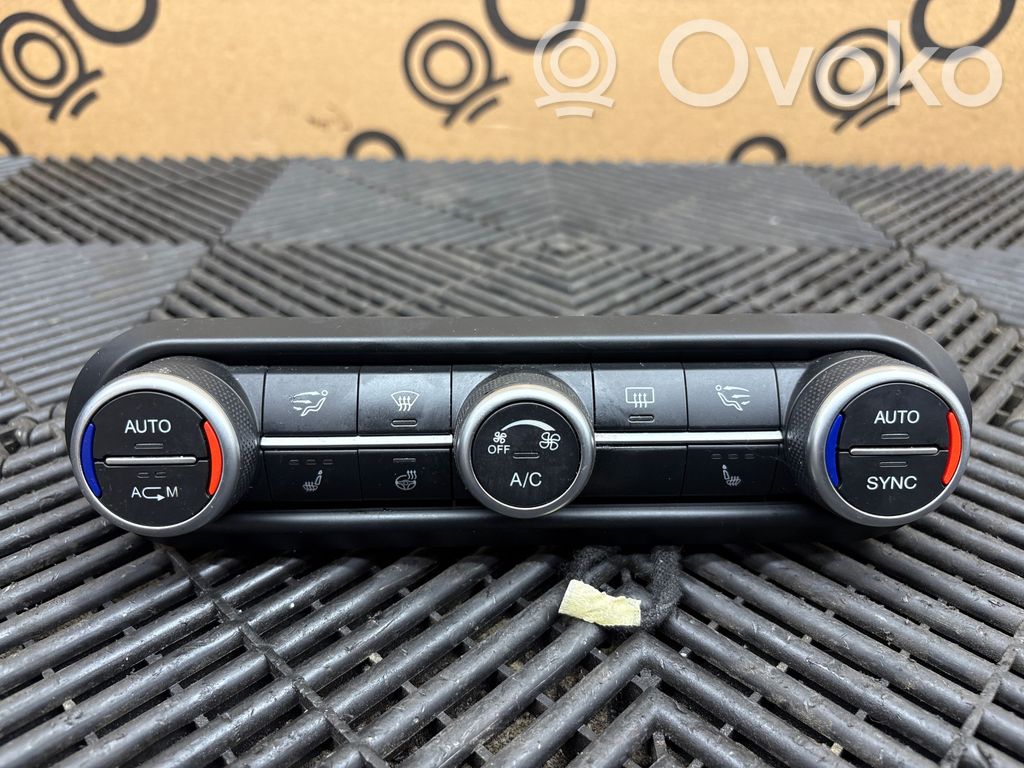 Alfa Romeo Stelvio Unitate control climatizare 