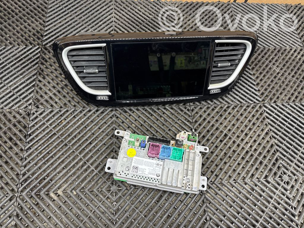 Chrysler Pacifica Bildschirm / Display / Anzeige 