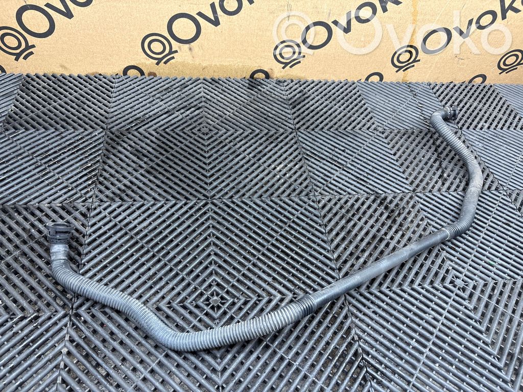 Audi A8 S8 D4 4H Sfiato/tubo di sfiato/tubo flessibile