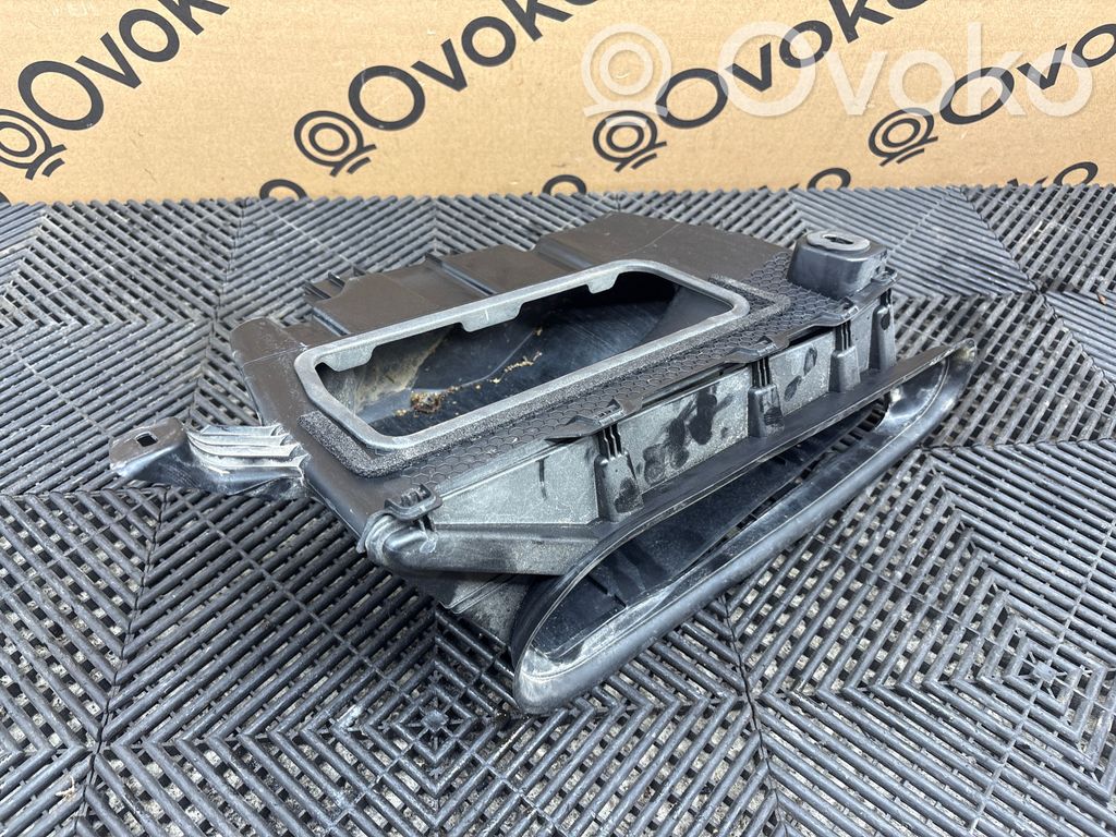 Volvo XC60 Ilmanoton kanavan osa 