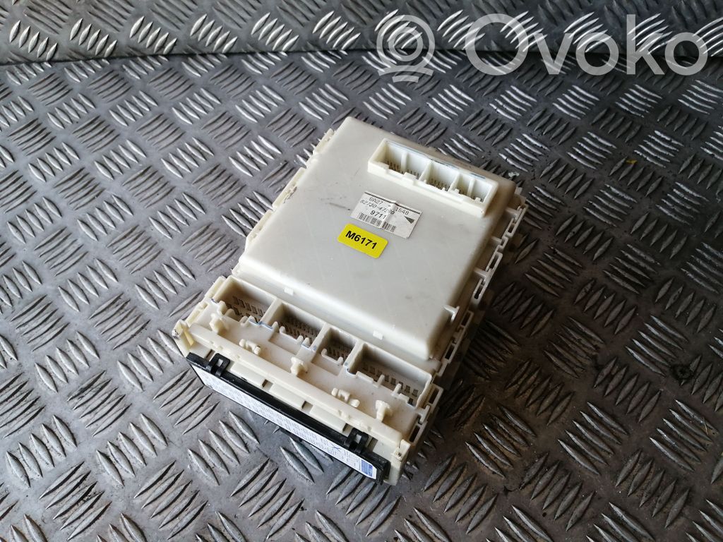 Toyota Prius (XW20) Drošinātāju bloks 
