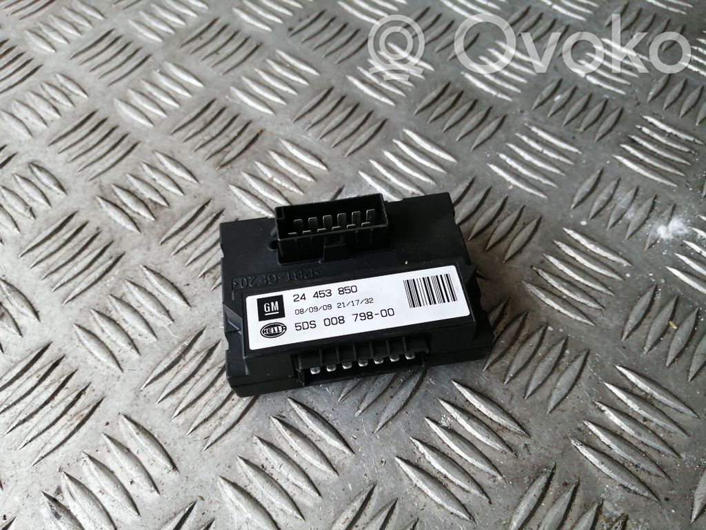 Opel Zafira B Tow bar trailer control unit/module 