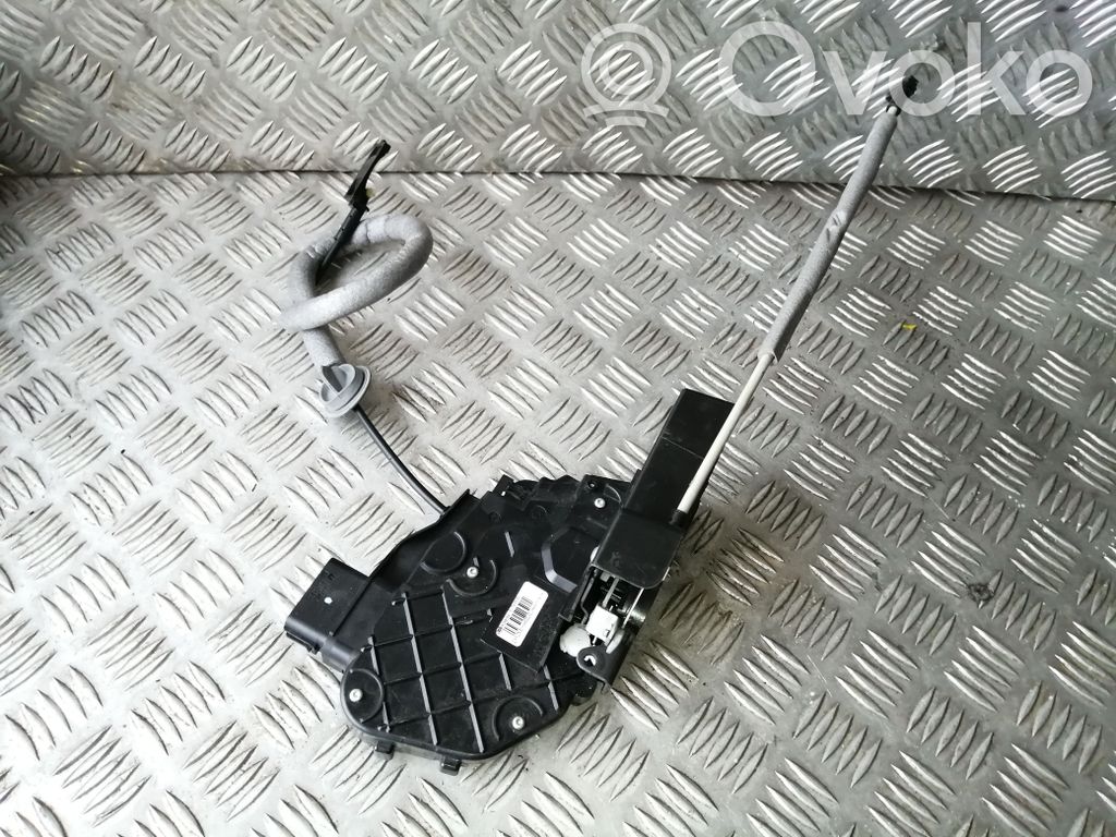 Volvo V50 Front door lock 