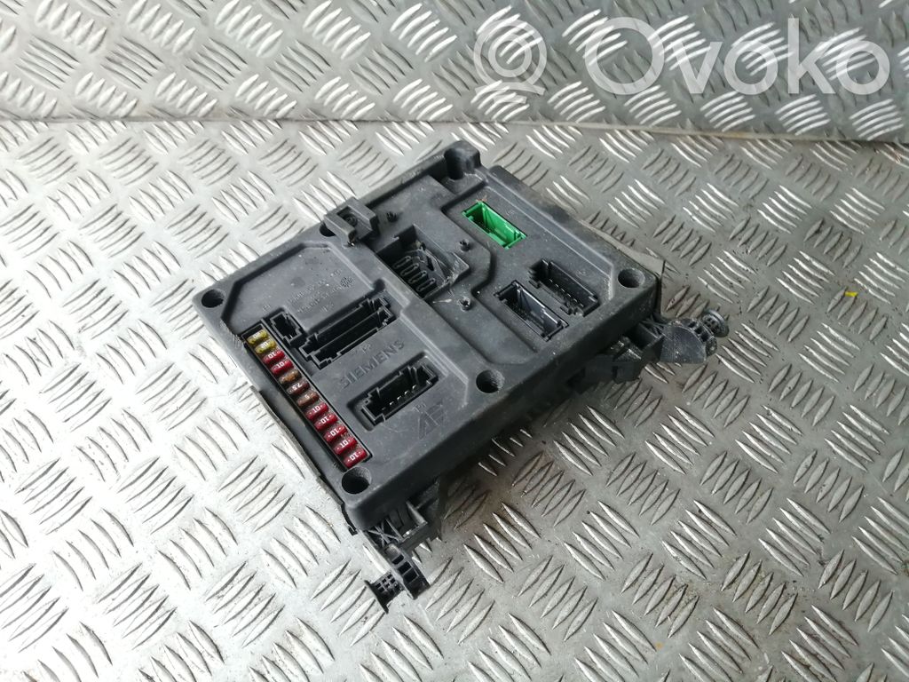 Volkswagen Sharan Fuse module 