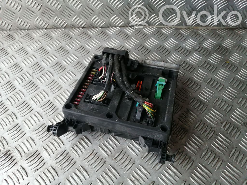 Volkswagen Sharan Fuse module 
