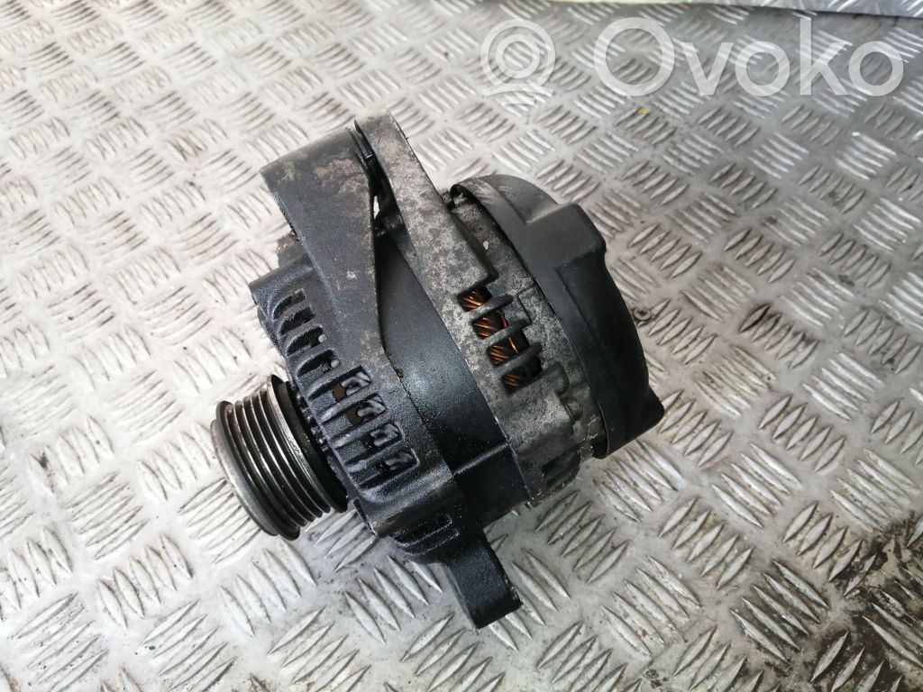 Toyota Corolla Verso AR10 Generator/alternator 