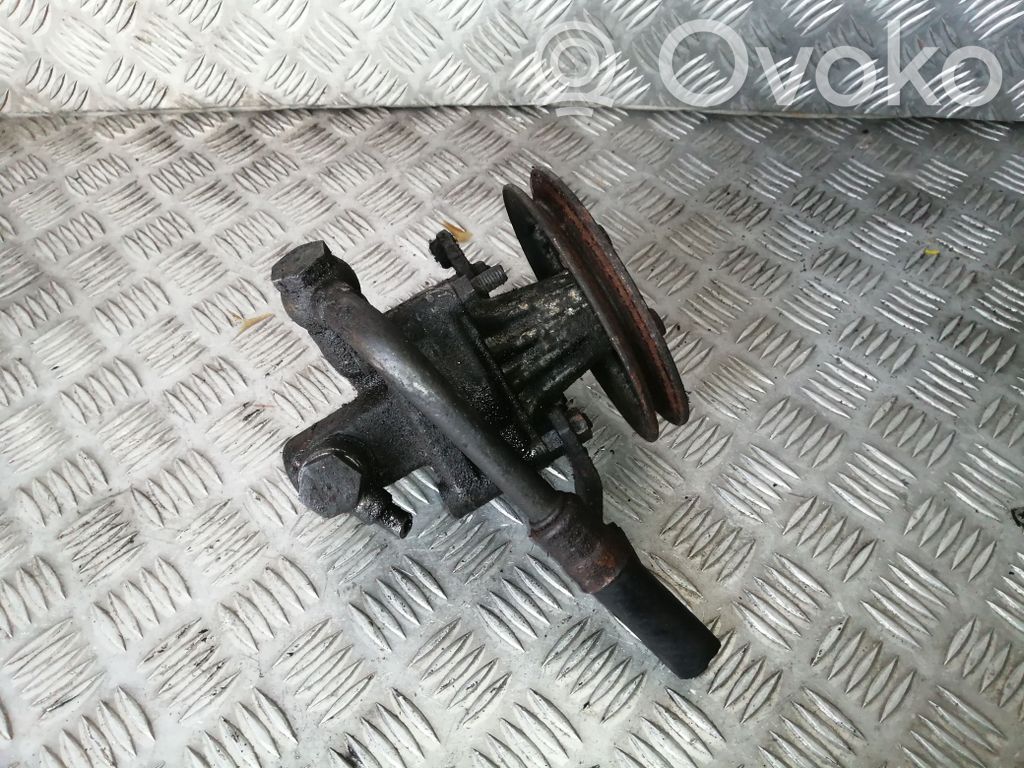 Audi 80 90 S2 B4 Power steering pump 