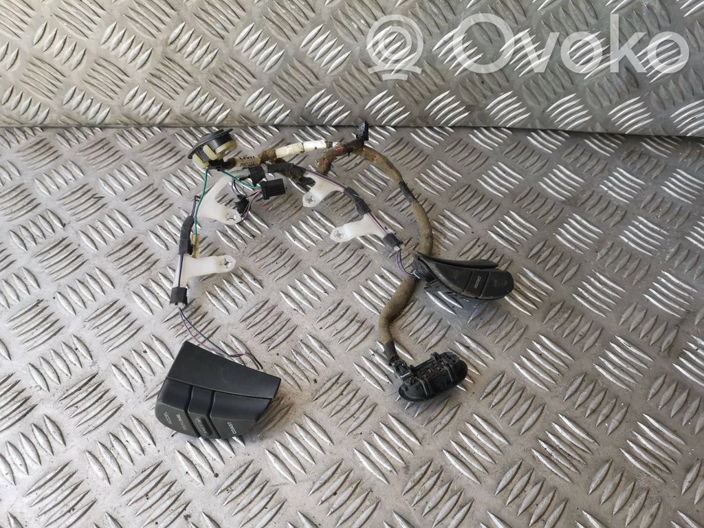 Chrysler Voyager Steering wheel buttons/switches 