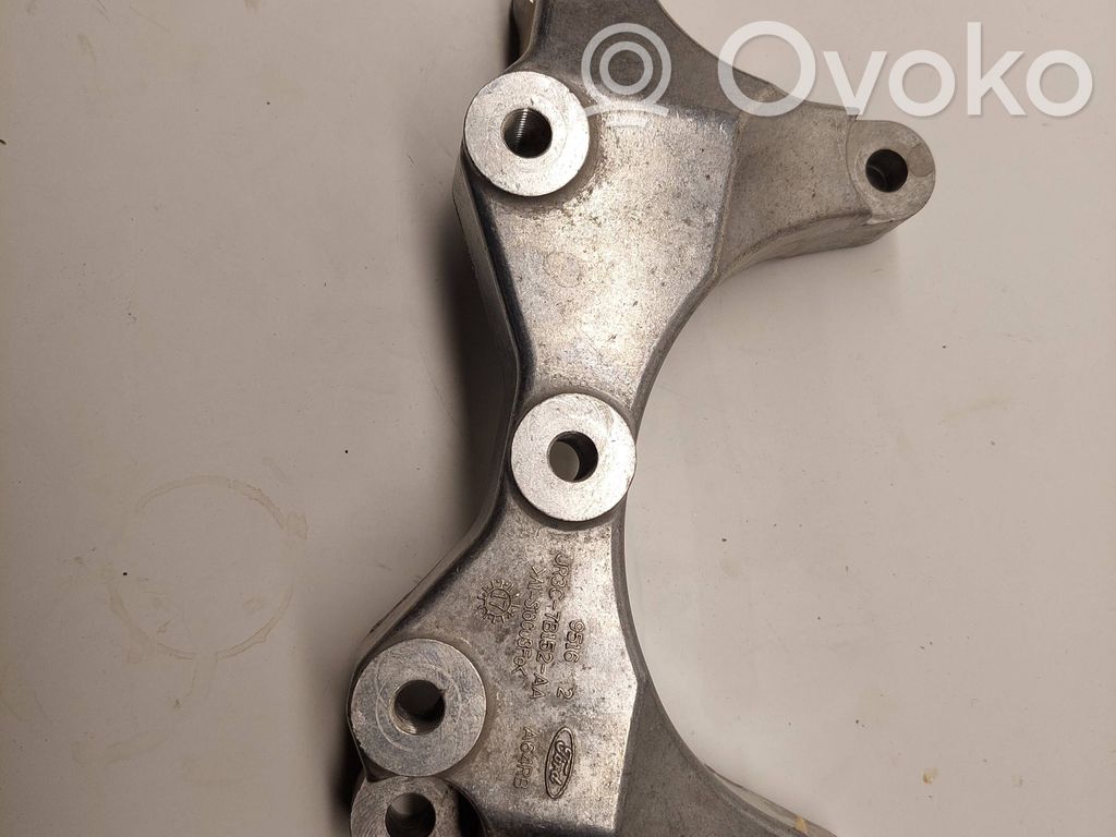 Ford Mustang VI Gearbox mounting bracket 