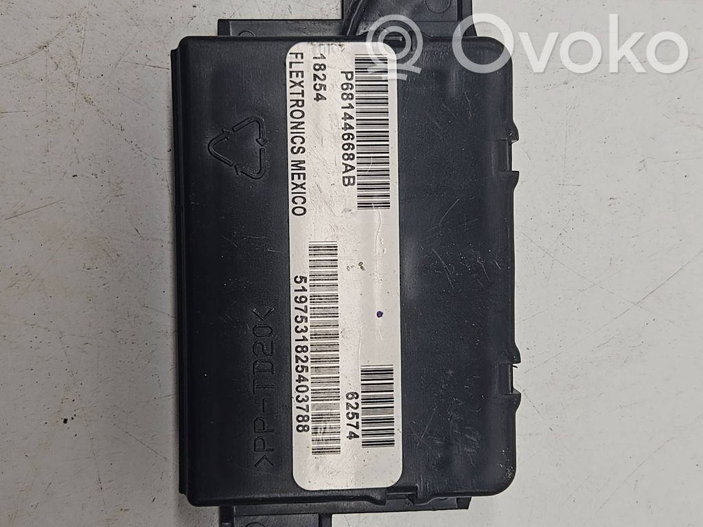 Dodge RAM Antenos stiprintuvas 