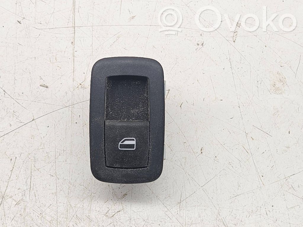 Chrysler Pacifica Electric window control switch 