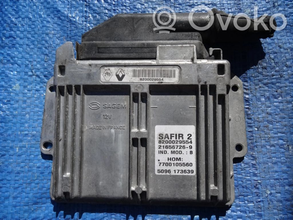 Engine control unit/module   7700105560,8200029554