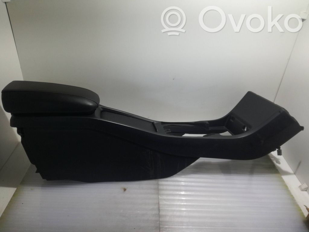 Volvo V40 Center console 