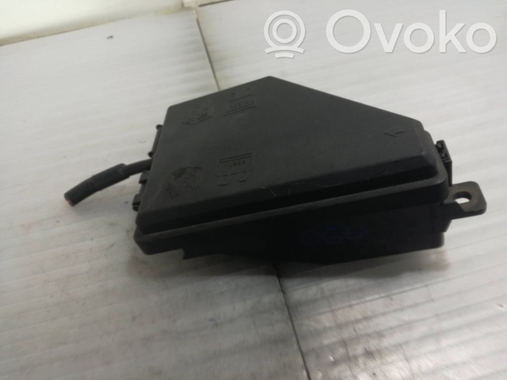 Módulo de fusible   YQE000210,191154030104