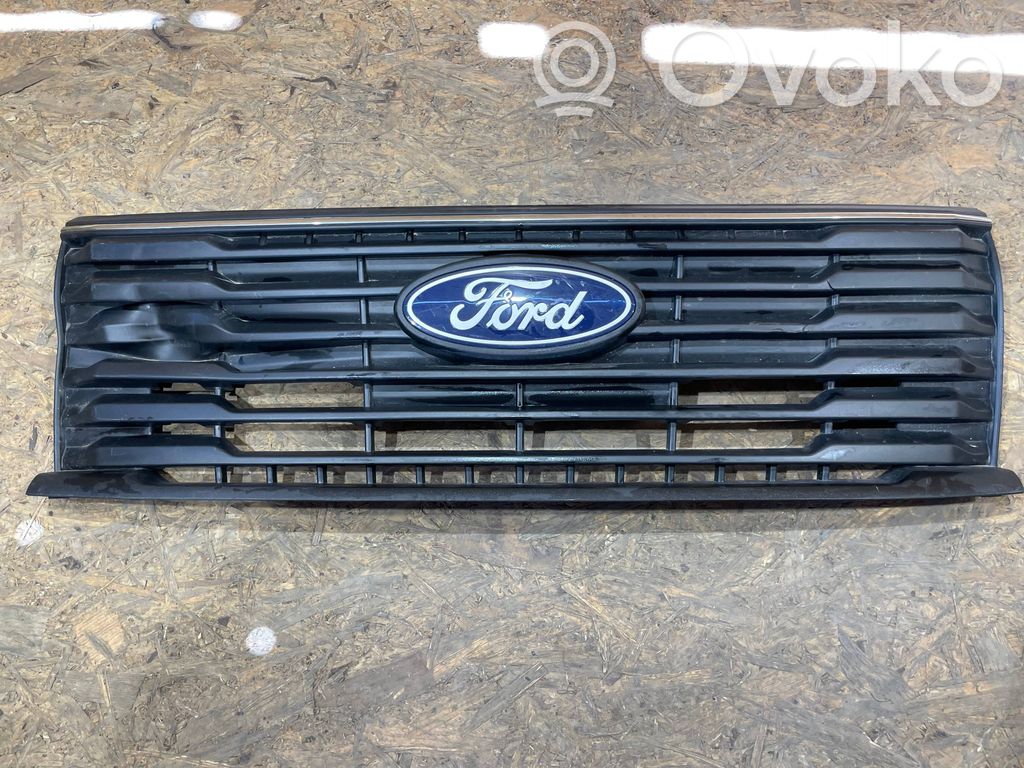 Ford Transit Courier II Etupuskurin ylempi jäähdytinsäleikkö 