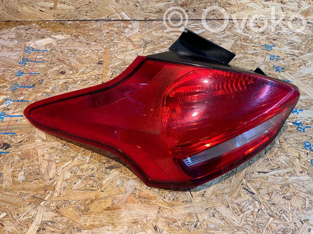 Ford Focus Lampă spate în caroserie 