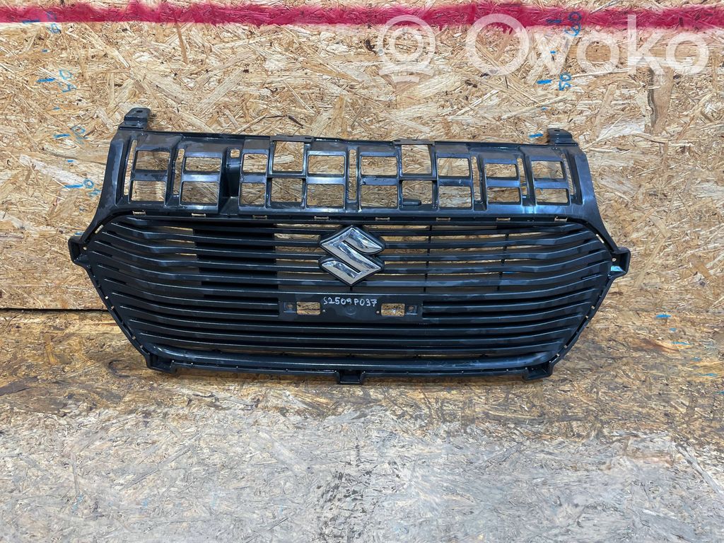 Suzuki Swift III Grotelės priekinės 